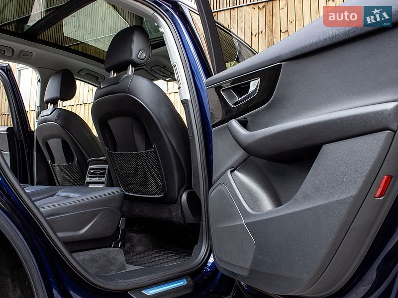 Позашляховик / Кросовер Audi Q7 2022 в Львові