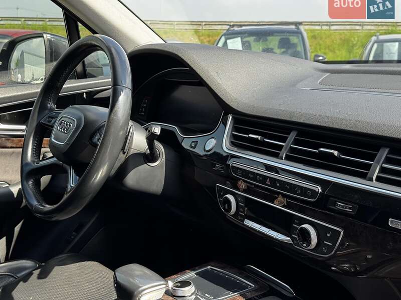 Позашляховик / Кросовер Audi Q7 2018 в Львові