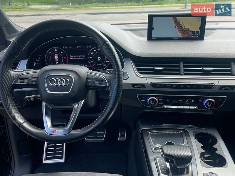 Внедорожник / Кроссовер Audi Q7 2017 в Киеве