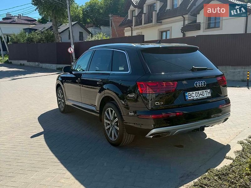 Позашляховик / Кросовер Audi Q7 2018 в Львові