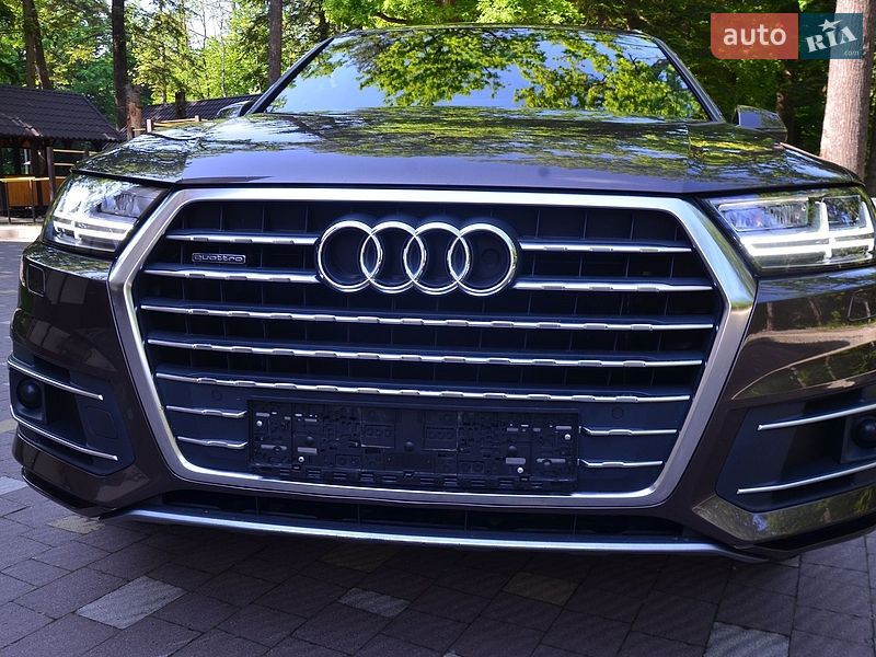Позашляховик / Кросовер Audi Q7 2015 в Трускавці