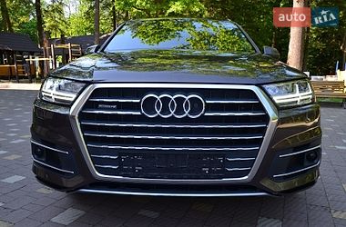 Позашляховик / Кросовер Audi Q7 2015 в Трускавці