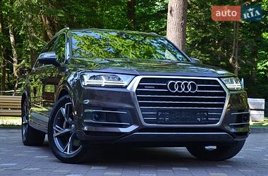 Позашляховик / Кросовер Audi Q7 2015 в Трускавці