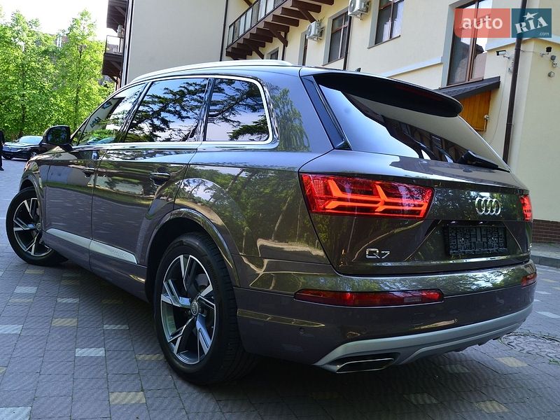 Позашляховик / Кросовер Audi Q7 2015 в Трускавці