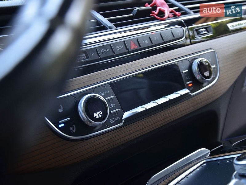 Позашляховик / Кросовер Audi Q7 2015 в Трускавці