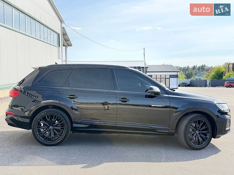 Внедорожник / Кроссовер Audi Q7 2020 в Виннице