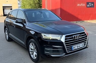 Позашляховик / Кросовер Audi Q7 2017 в Володимирі