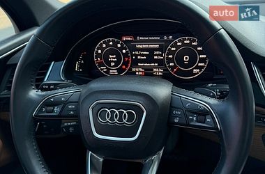 Позашляховик / Кросовер Audi Q7 2017 в Володимирі