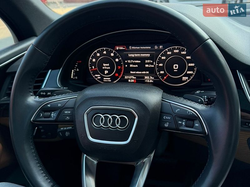 Позашляховик / Кросовер Audi Q7 2017 в Володимирі