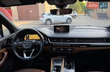 Позашляховик / Кросовер Audi Q7 2017 в Володимирі