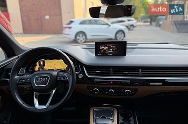 Позашляховик / Кросовер Audi Q7 2017 в Володимирі