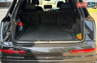 Позашляховик / Кросовер Audi Q7 2015 в Києві фото 28 Позашляховик / Кросовер Audi Q7 2015 в Києві