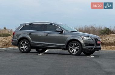 Позашляховик / Кросовер Audi Q7 2014 в Рівному