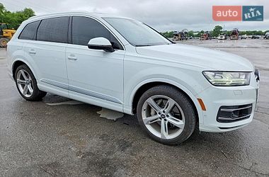 Позашляховик / Кросовер Audi Q7 2018 в Львові