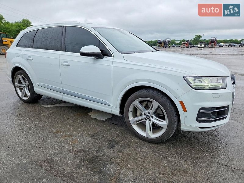 Позашляховик / Кросовер Audi Q7 2018 в Львові