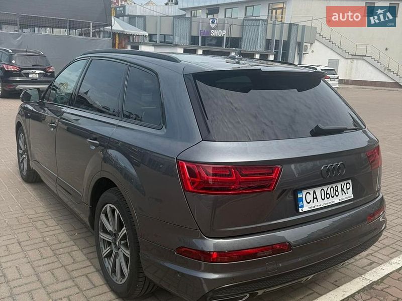 Позашляховик / Кросовер Audi Q7 2016 в Черкасах