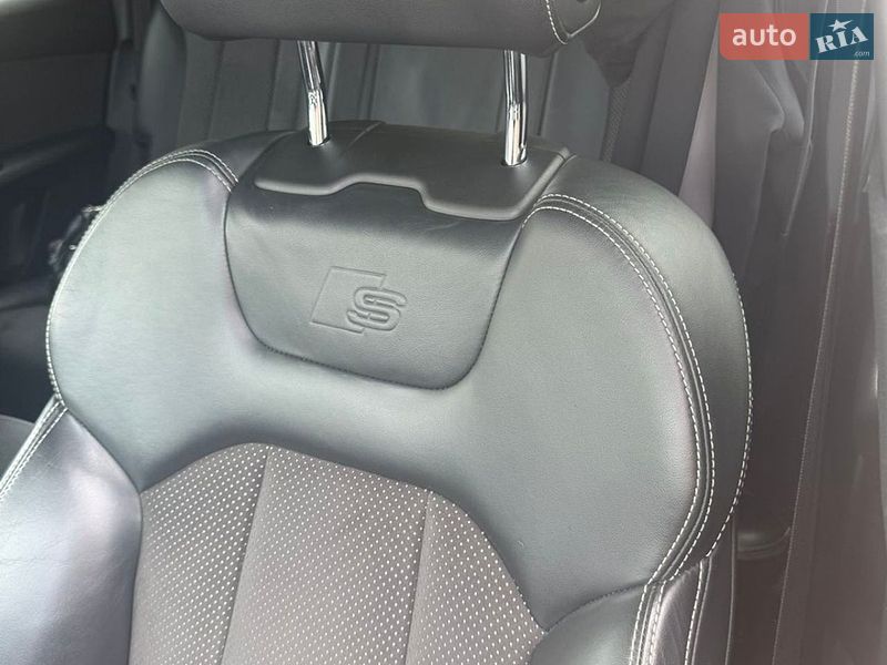 Позашляховик / Кросовер Audi Q7 2016 в Черкасах