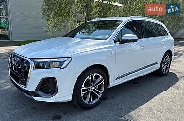 Позашляховик / Кросовер Audi Q7 2025 в Києві