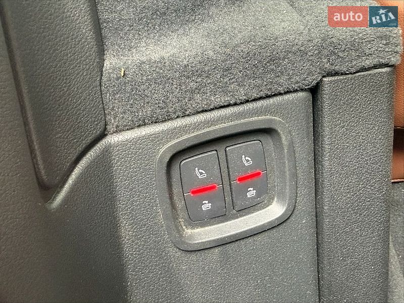Позашляховик / Кросовер Audi Q7 2020 в Новояворівську