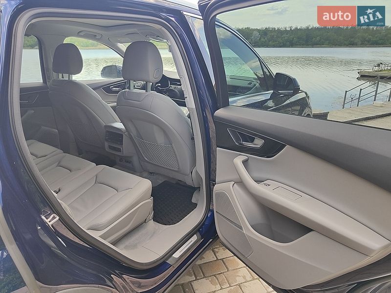 Внедорожник / Кроссовер Audi Q7 2022 в Запорожье