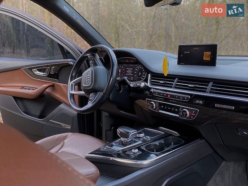 Внедорожник / Кроссовер Audi Q7 2017 в Киеве