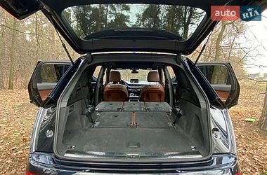 Внедорожник / Кроссовер Audi Q7 2017 в Киеве