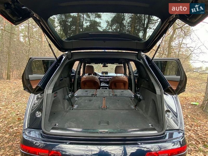Внедорожник / Кроссовер Audi Q7 2017 в Киеве