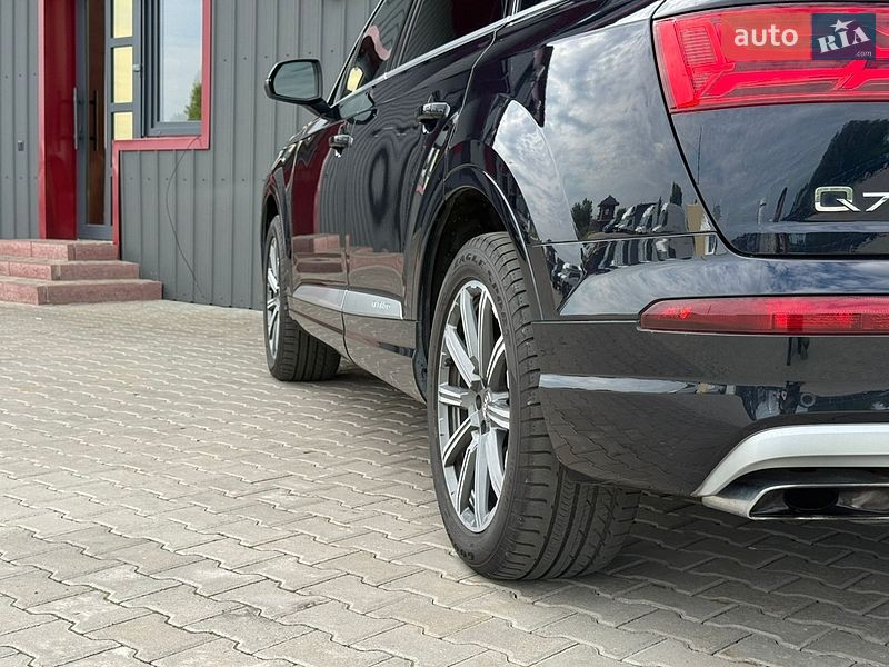 Внедорожник / Кроссовер Audi Q7 2017 в Ковеле