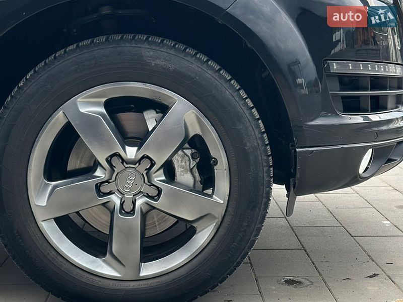 Внедорожник / Кроссовер Audi Q7 2013 в Надворной