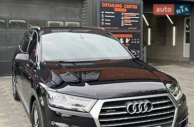 Позашляховик / Кросовер Audi Q7 2015 в Запоріжжі
