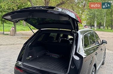 Позашляховик / Кросовер Audi Q7 2015 в Запоріжжі