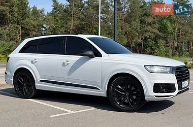 Внедорожник / Кроссовер Audi Q7 2016 в Киеве