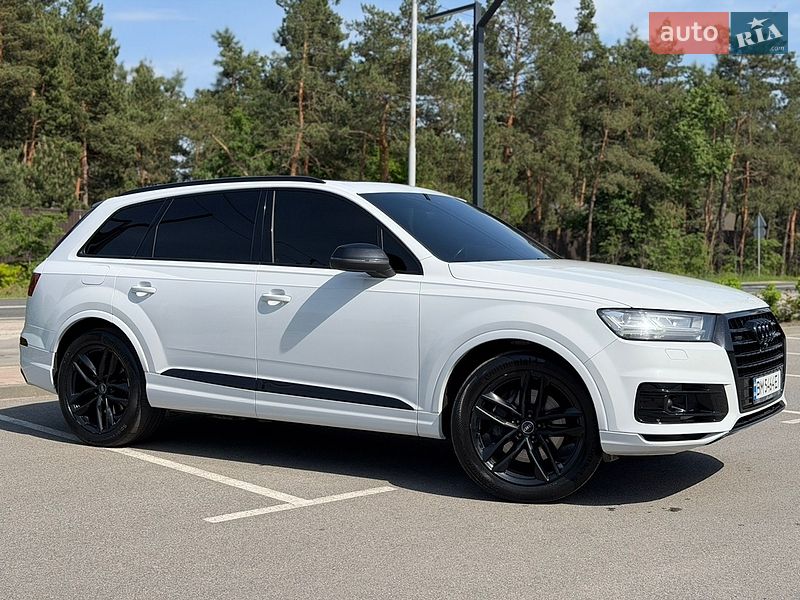 Внедорожник / Кроссовер Audi Q7 2016 в Киеве