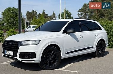 Внедорожник / Кроссовер Audi Q7 2016 в Киеве
