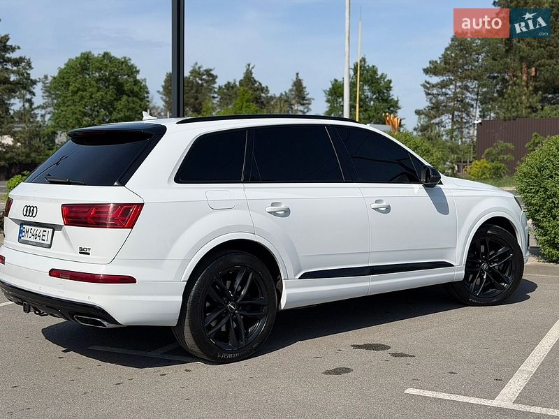 Внедорожник / Кроссовер Audi Q7 2016 в Киеве
