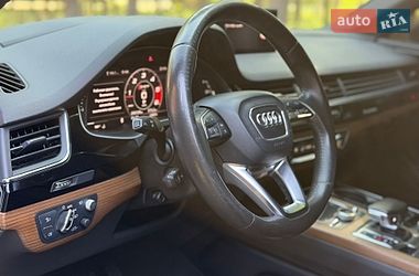 Внедорожник / Кроссовер Audi Q7 2016 в Киеве