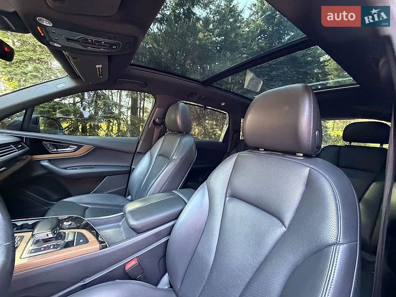 Внедорожник / Кроссовер Audi Q7 2016 в Киеве