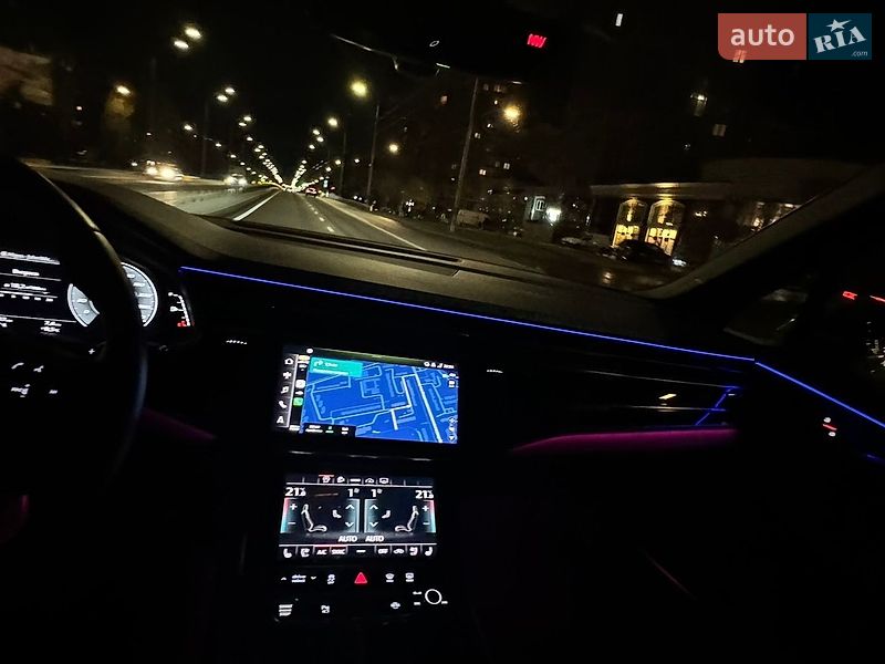 Позашляховик / Кросовер Audi Q7 2020 в Києві