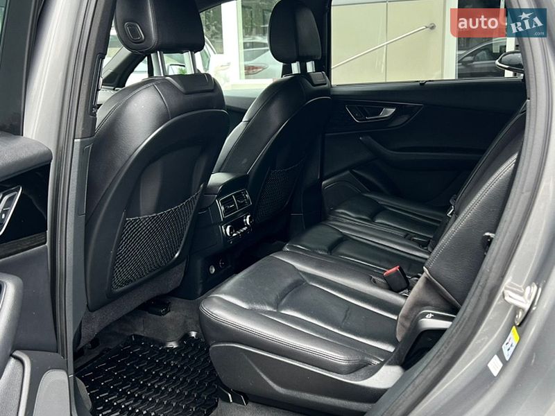 Позашляховик / Кросовер Audi Q7 2017 в Одесі