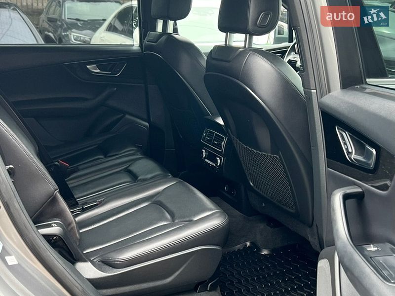 Позашляховик / Кросовер Audi Q7 2017 в Одесі