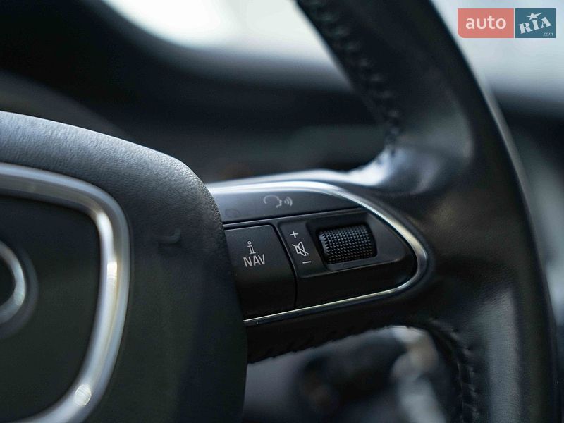 Внедорожник / Кроссовер Audi Q7 2013 в Черновцах