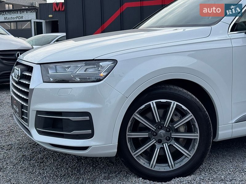 Внедорожник / Кроссовер Audi Q7 2016 в Луцке