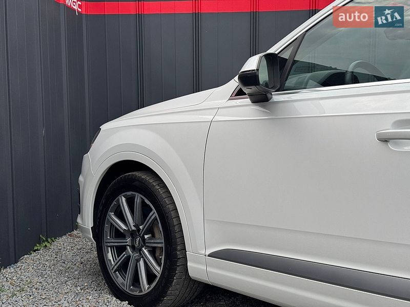 Внедорожник / Кроссовер Audi Q7 2016 в Луцке