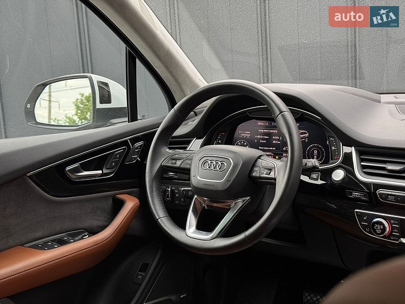 Внедорожник / Кроссовер Audi Q7 2016 в Луцке