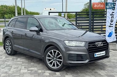 Позашляховик / Кросовер Audi Q7 2018 в Рівному