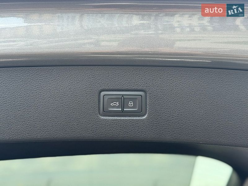 Внедорожник / Кроссовер Audi Q7 2016 в Ровно