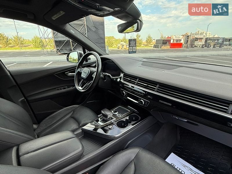 Внедорожник / Кроссовер Audi Q7 2016 в Ровно