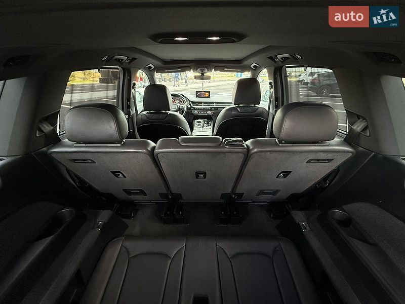 Внедорожник / Кроссовер Audi Q7 2016 в Ровно