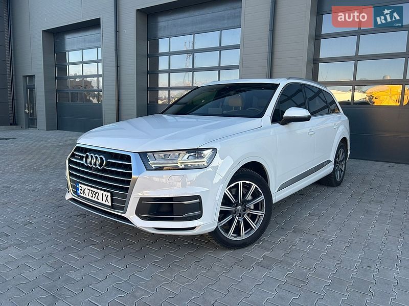 Внедорожник / Кроссовер Audi Q7 2016 в Сарнах
