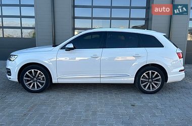 Внедорожник / Кроссовер Audi Q7 2016 в Сарнах